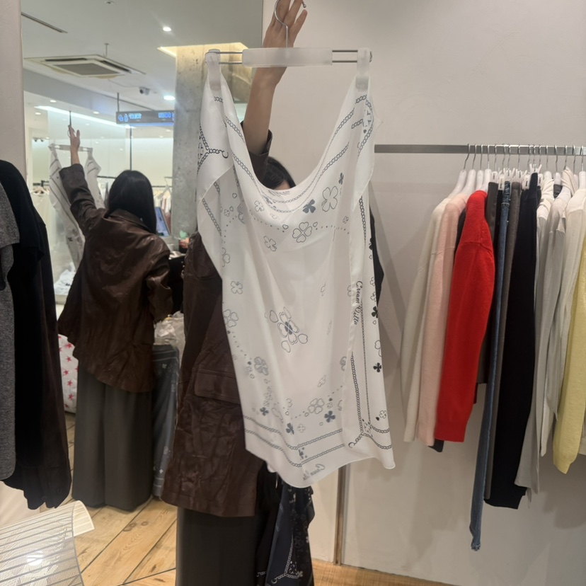 CREAM VILLA韓國代購女士新款真品圍巾披肩奶油色圍巾CREAM VILLA圍巾/披肩