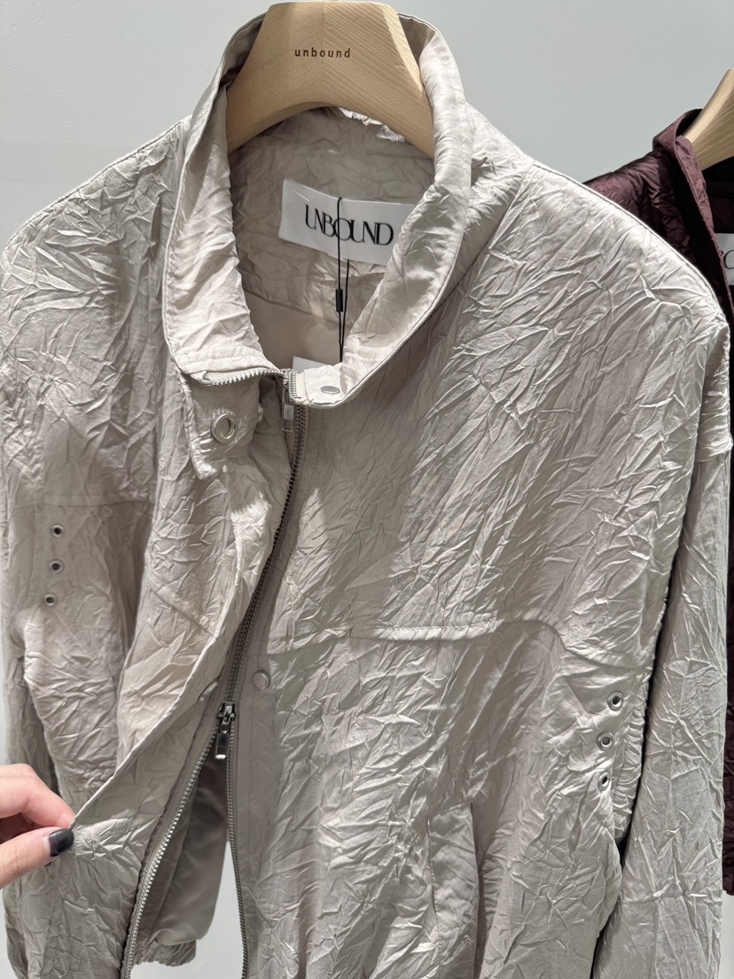 UNBOUND韓國代購女裝新品真品時尚推薦人氣熱賣休閑夾克褶皺UNBOUND夾克