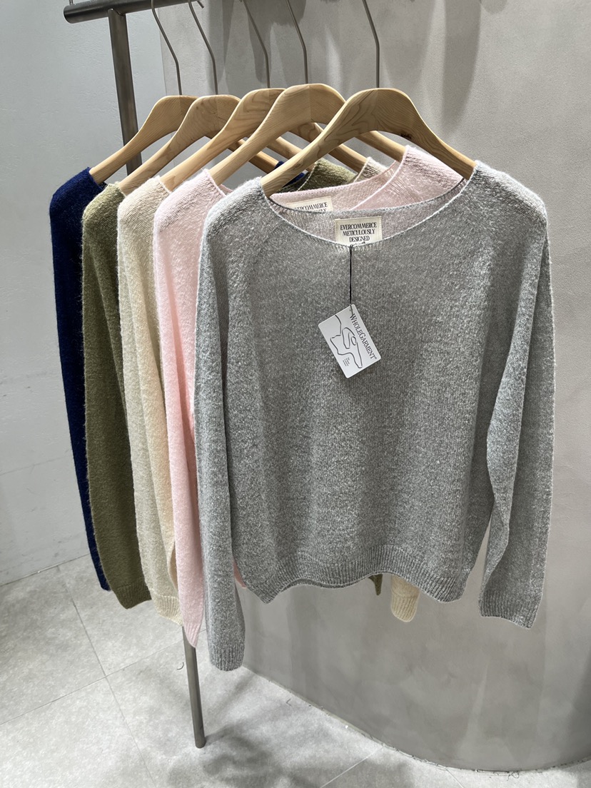 EVERCOMMERCE METICULOUSLY DESIGNED韓國直郵女裝新品熱賣針織衫EVERCOMMERCE METICULOUSLY DESIGNED針織衫