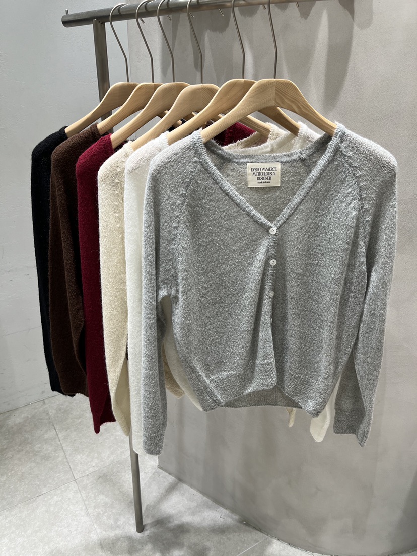 EVERCOMMERCE METICULOUSLY DESIGNED韓國代購女士新品人氣針織衫馬海毛EVERCOMMERCE METICULOUSLY DESIGNED針織衫