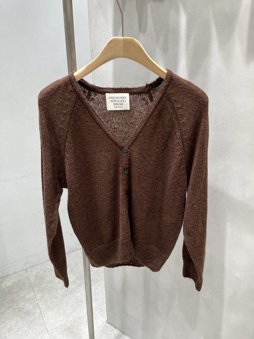 EVERCOMMERCE METICULOUSLY DESIGNED韓國代購女士新品人氣針織衫馬海毛EVERCOMMERCE METICULOUSLY DESIGNED針織衫圖色1