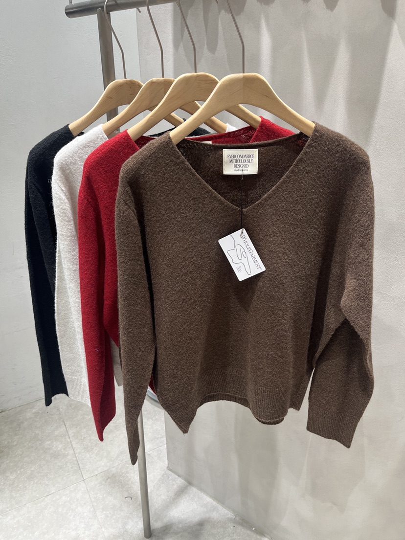 EVERCOMMERCE METICULOUSLY DESIGNED東大門直郵女裝新款休閑針織衫EVERCOMMERCE METICULOUSLY DESIGNED針織衫