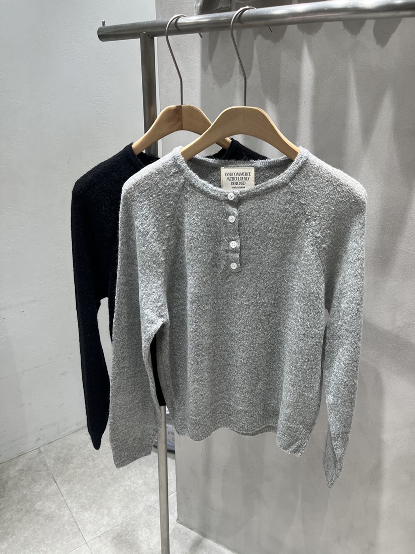 EVERCOMMERCE METICULOUSLY DESIGNED東大門實拍女士新款休閑針織衫馬海毛EVERCOMMERCE METICULOUSLY DESIGNED針織衫