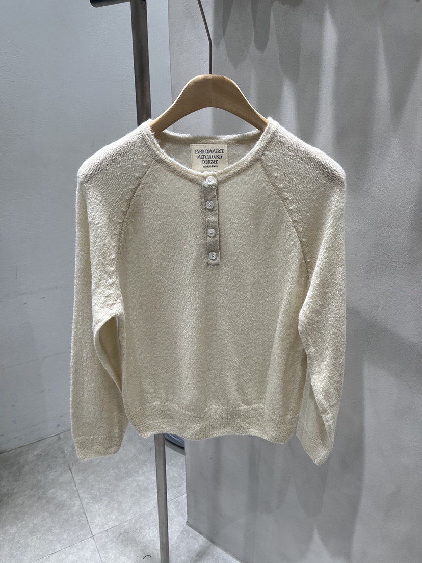 EVERCOMMERCE METICULOUSLY DESIGNED東大門實拍女士新款休閑針織衫馬海毛EVERCOMMERCE METICULOUSLY DESIGNED針織衫圖色1