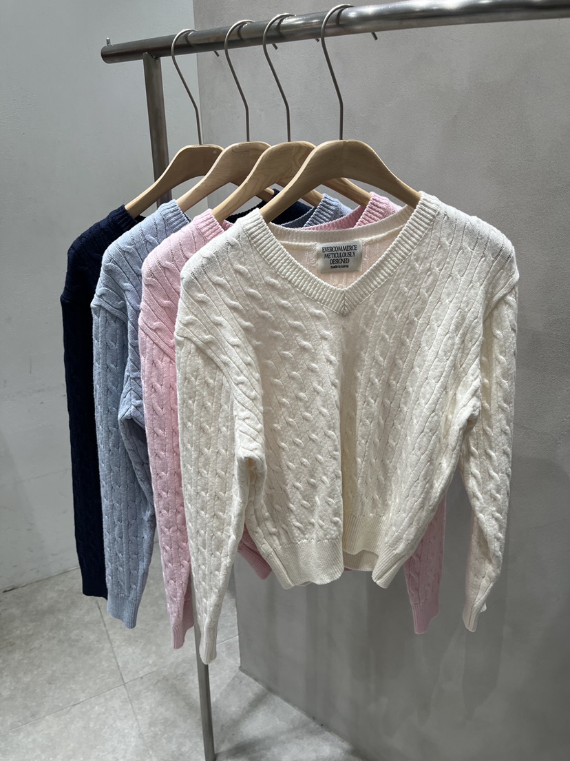 EVERCOMMERCE METICULOUSLY DESIGNED東大門直郵女士新款人氣針織衫棉質EVERCOMMERCE METICULOUSLY DESIGNED針織衫