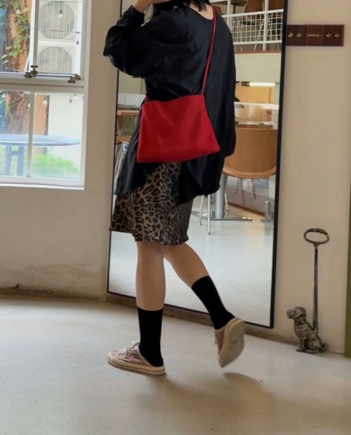 TROUVAILLE東大門直郵女裝新款人氣單肩斜跨包絨面革牛皮TROUVAILLE單肩/斜跨包圖色3
