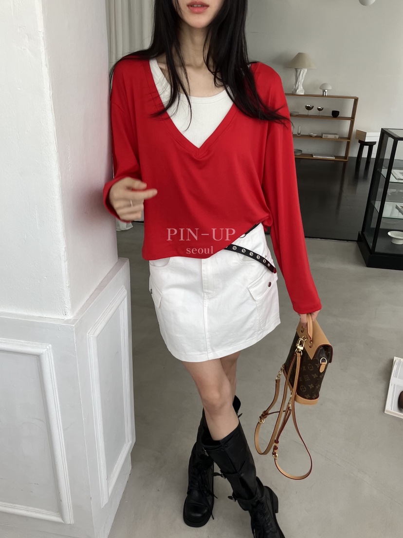 PIN-UP東大門實拍女裝新款休閑時尚熱賣推薦長袖T恤V領深VPIN-UP長袖T恤