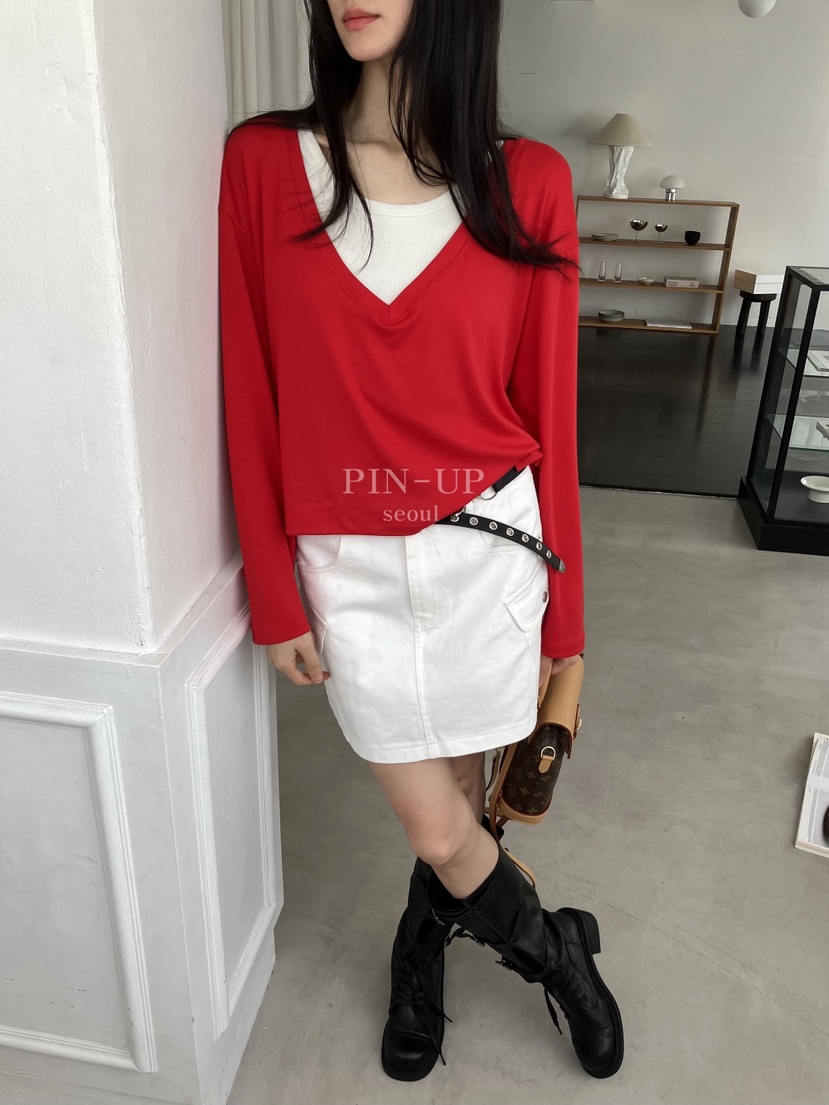 PIN-UP東大門實拍女裝新款休閑時尚熱賣推薦長袖T恤V領深VPIN-UP長袖T恤