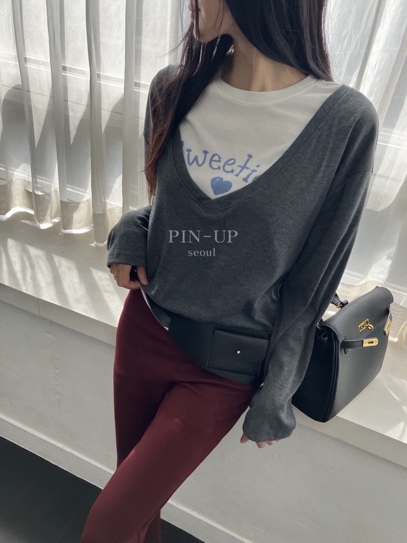 PIN-UP東大門實拍女裝新款休閑時尚熱賣推薦長袖T恤V領深VPIN-UP長袖T恤