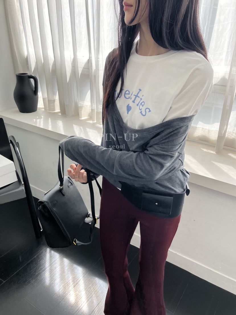 PIN-UP東大門實拍女裝新款休閑時尚熱賣推薦長袖T恤V領深VPIN-UP長袖T恤