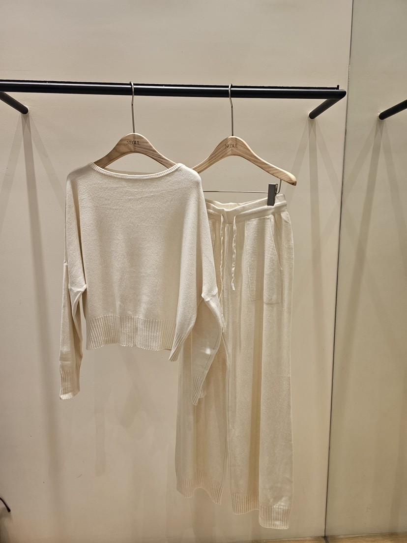 NEOUL東大門代購女裝新款時尚熱賣休閑真品推薦人氣套裝船領NEOUL/ahin雙領標簽套裝圖色1