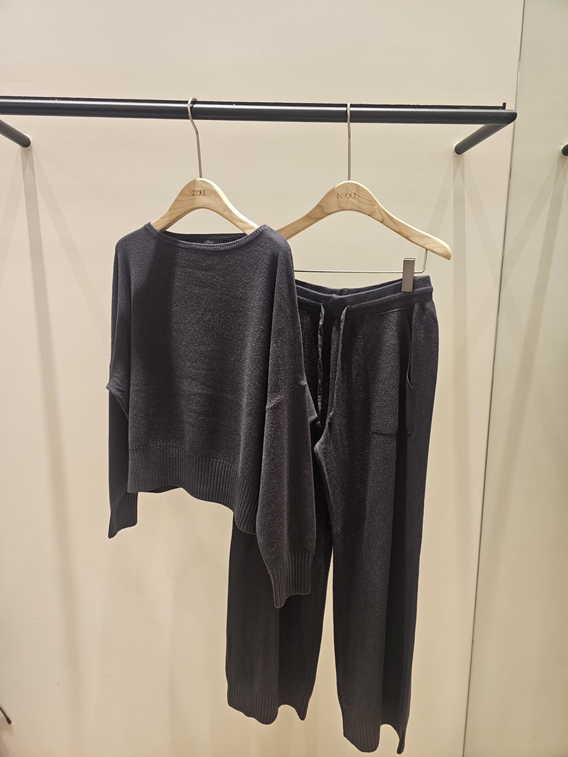 NEOUL東大門代購女裝新款時尚熱賣休閑真品推薦人氣套裝船領NEOUL/ahin雙領標簽套裝圖色2