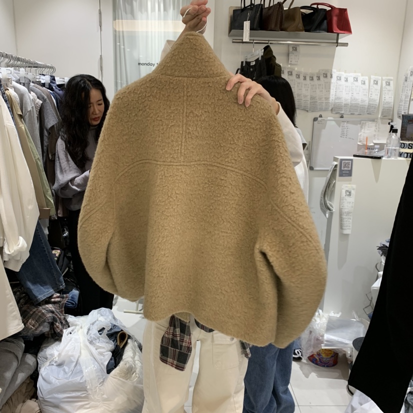 MONDAY TO SUNDAY東大門實拍女士新品真品推薦短款大衣MONDAY TO SUNDAY短款大衣