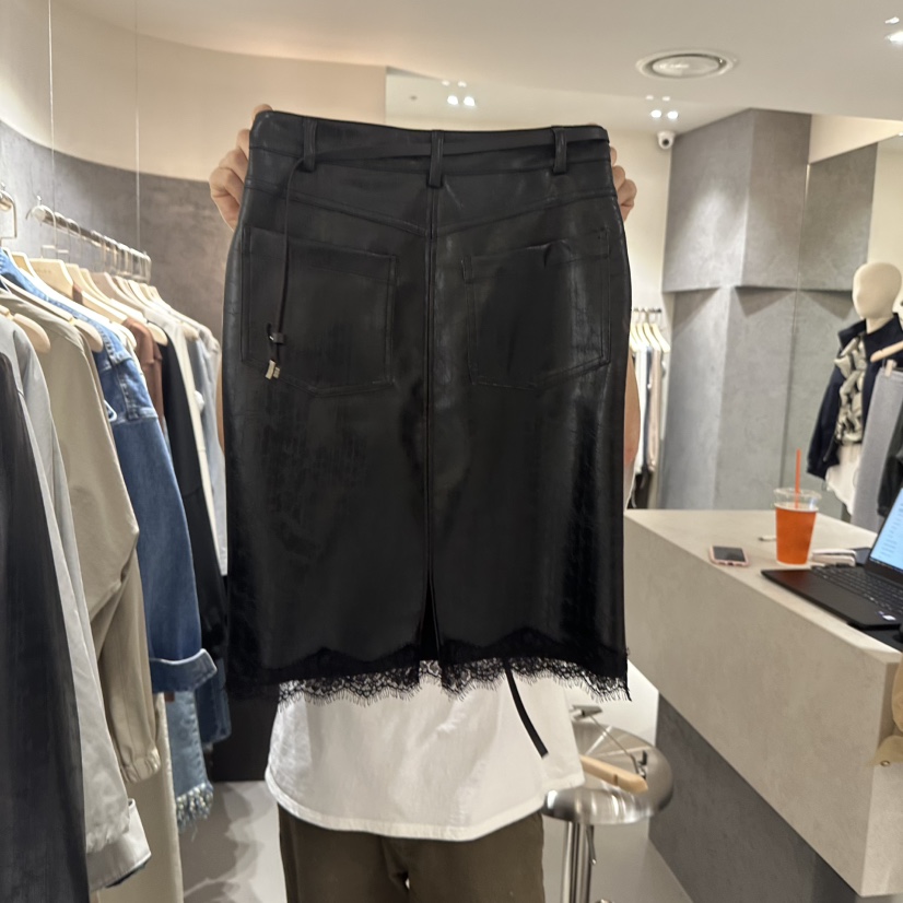 GENTLE B/LOVENTINA韓國直郵女裝新品推薦半身裙中短裙皮裙GENTLE B/LOVENTINA半身裙/中短裙
