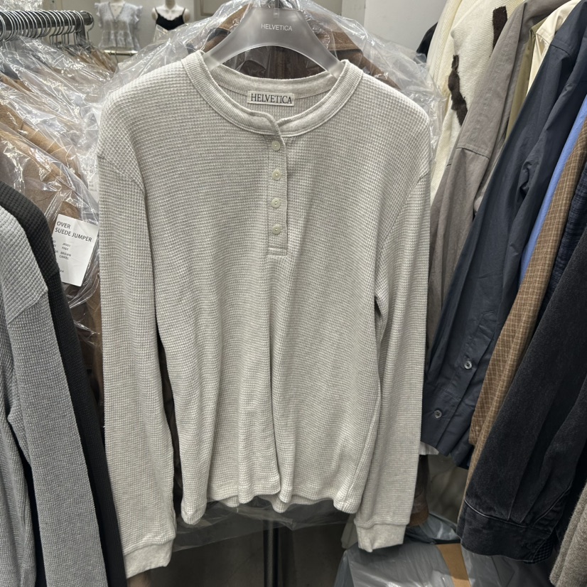 HELVETICA東大門代購女裝新品休閑熱賣推薦時尚真品長袖T恤HELVETICA長袖T恤圖色1