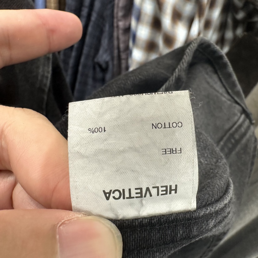 HELVETICA東大門實拍女裝新品推薦時尚人氣熱賣襯衫蕾絲衫HELVETICA襯衫/蕾絲衫