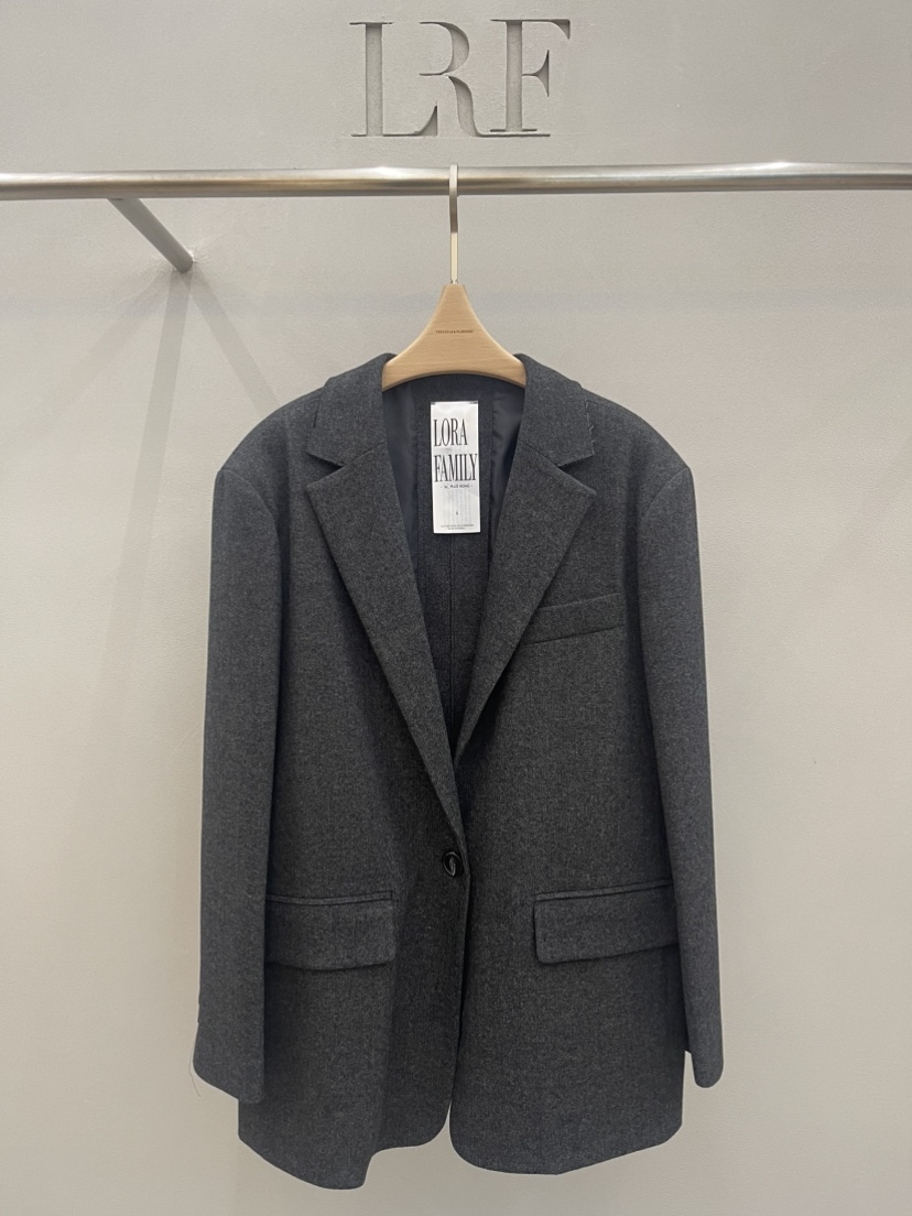 PLUS HONG-P東大門代購女裝新款真品西裝西服羊毛人字紋LORA FAMILY/PLUS HONG西裝/西服圖色2