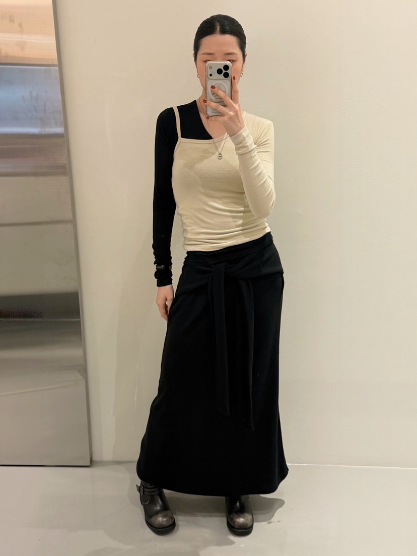 MOMENTUM韓國代購女士新款熱賣時尚人氣真品長袖T恤不對稱MOMENTUM長袖T恤