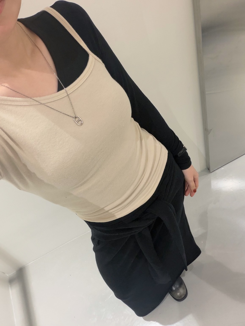 MOMENTUM韓國代購女士新款熱賣時尚人氣真品長袖T恤不對稱MOMENTUM長袖T恤