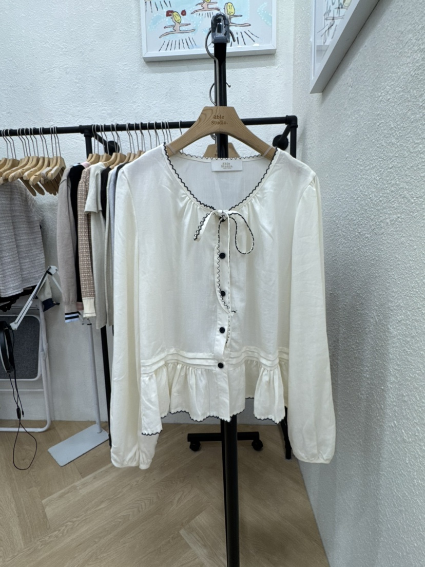 ABLESTUDIO東大門直郵女裝新款熱賣真品時尚襯衫蕾絲衫刺繡ABLESTUDIO襯衫/蕾絲衫圖色1