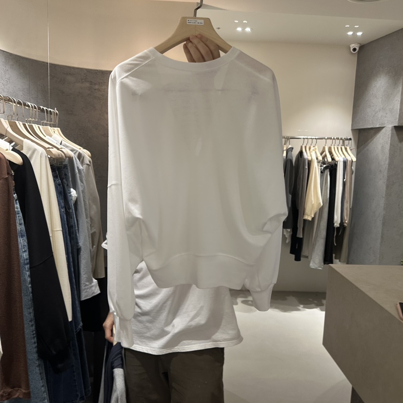 GENTLE B/LOVENTINA東大門實拍女裝新品熱賣衛衣不含內搭GENTLE B/LOVENTINA衛衣