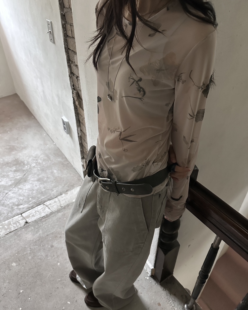 HOWDY/FACT THE NERD韓國直郵女裝新款時尚熱賣長袖T恤HOWDY/FACT THE NERD長袖T恤