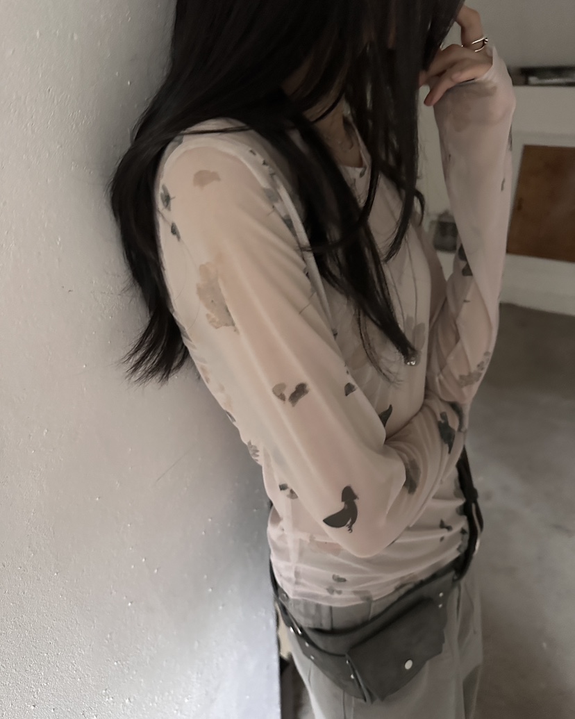 HOWDY/FACT THE NERD韓國直郵女裝新款時尚熱賣長袖T恤HOWDY/FACT THE NERD長袖T恤
