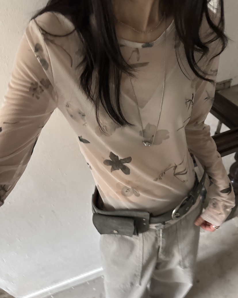 HOWDY/FACT THE NERD韓國直郵女裝新款時尚熱賣長袖T恤HOWDY/FACT THE NERD長袖T恤