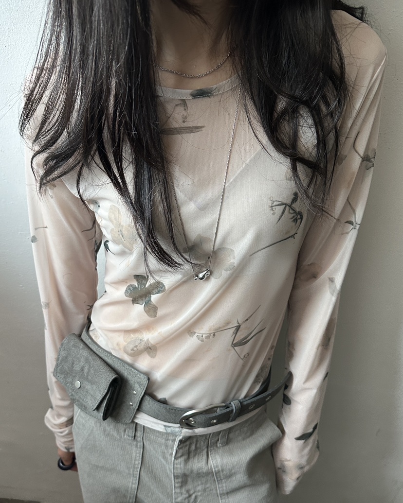 HOWDY/FACT THE NERD韓國直郵女裝新款時尚熱賣長袖T恤HOWDY/FACT THE NERD長袖T恤