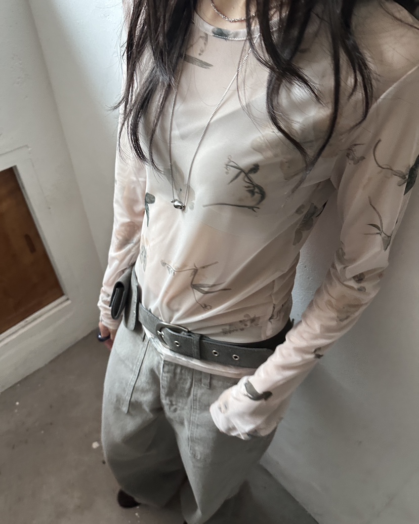 HOWDY/FACT THE NERD韓國直郵女裝新款時尚熱賣長袖T恤HOWDY/FACT THE NERD長袖T恤
