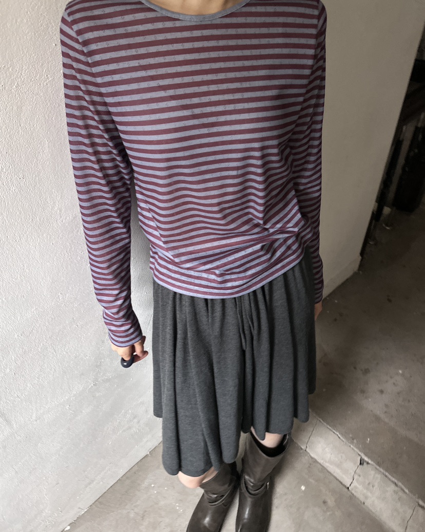 HOWDY/FACT THE NERD東大門實拍女士新品熱賣人氣長袖T恤HOWDY/FACT THE NERD長袖T恤圖色3