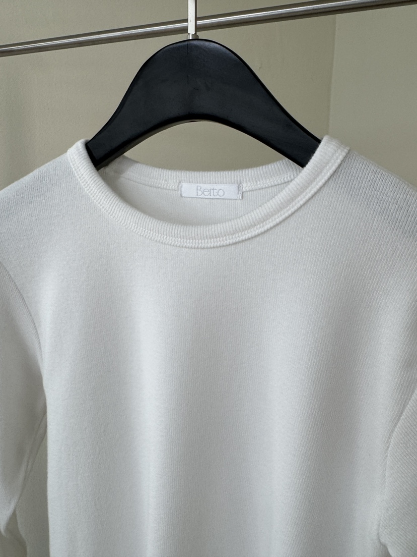 BLACK PIG/BERTO東大門直郵女裝新品職業真品熱賣長袖T恤BLACK PIG/BERTO長袖T恤
