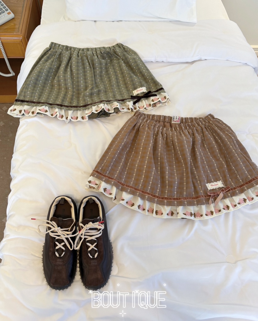 BOUTIQUE-L東大門實拍女裝新品推薦時尚真品休閑短裙刺繡BOUTIQUE-L短裙