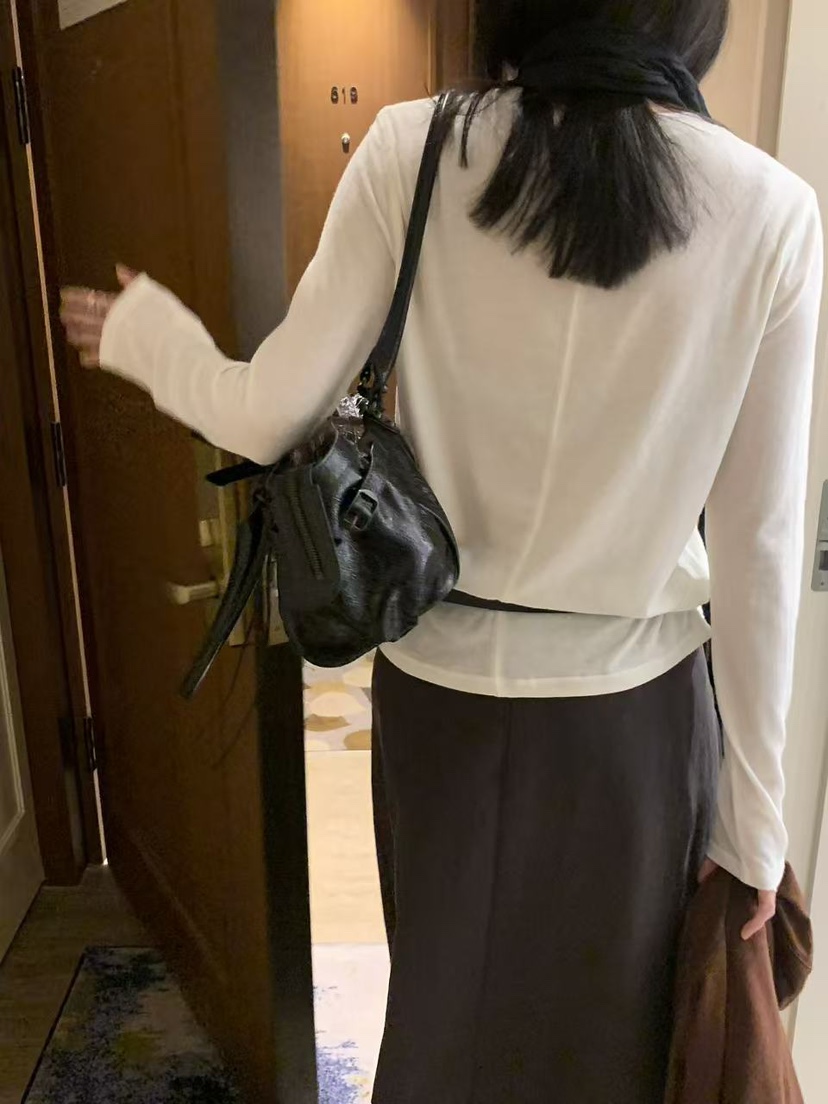 LOFN韓國直郵女裝新款時尚人氣真品推薦休閑熱賣長袖T恤LOFN長袖T恤