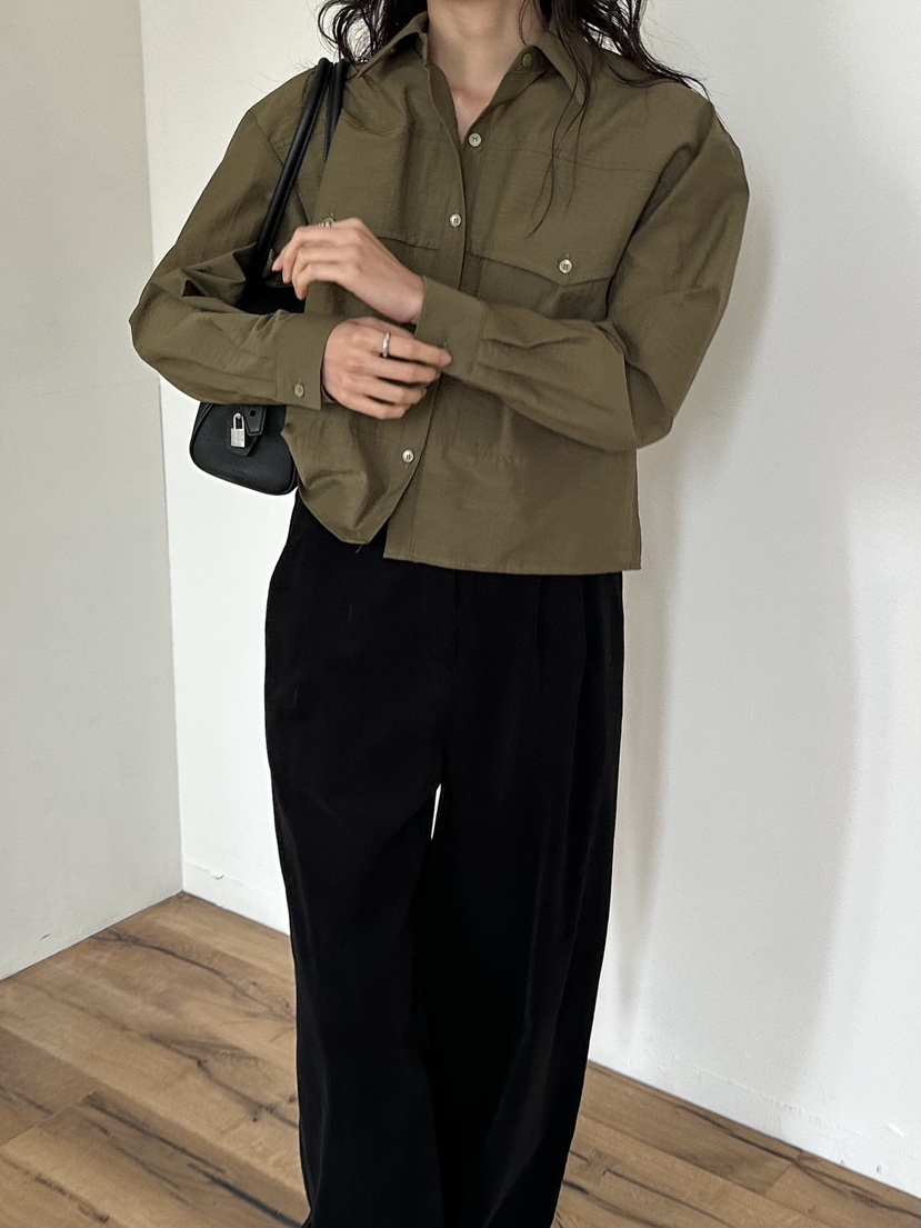 LE VASE東大門直郵女士新款時尚熱賣襯衫蕾絲衫口袋短款LE VASE襯衫/蕾絲衫