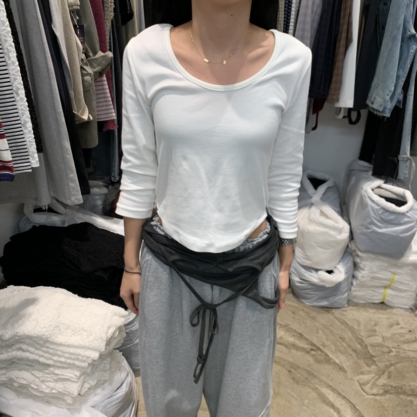 ALMOND PEPE東大門直郵女裝新品時尚推薦熱賣長袖T恤雙面ALMOND PEPE長袖T恤圖色4白
