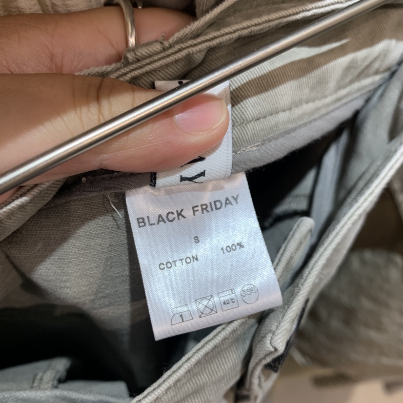 BLACKFRIDAY東大門實拍女士新品熱賣推薦時尚人氣短褲含腰帶BLACK FRIDAY短褲