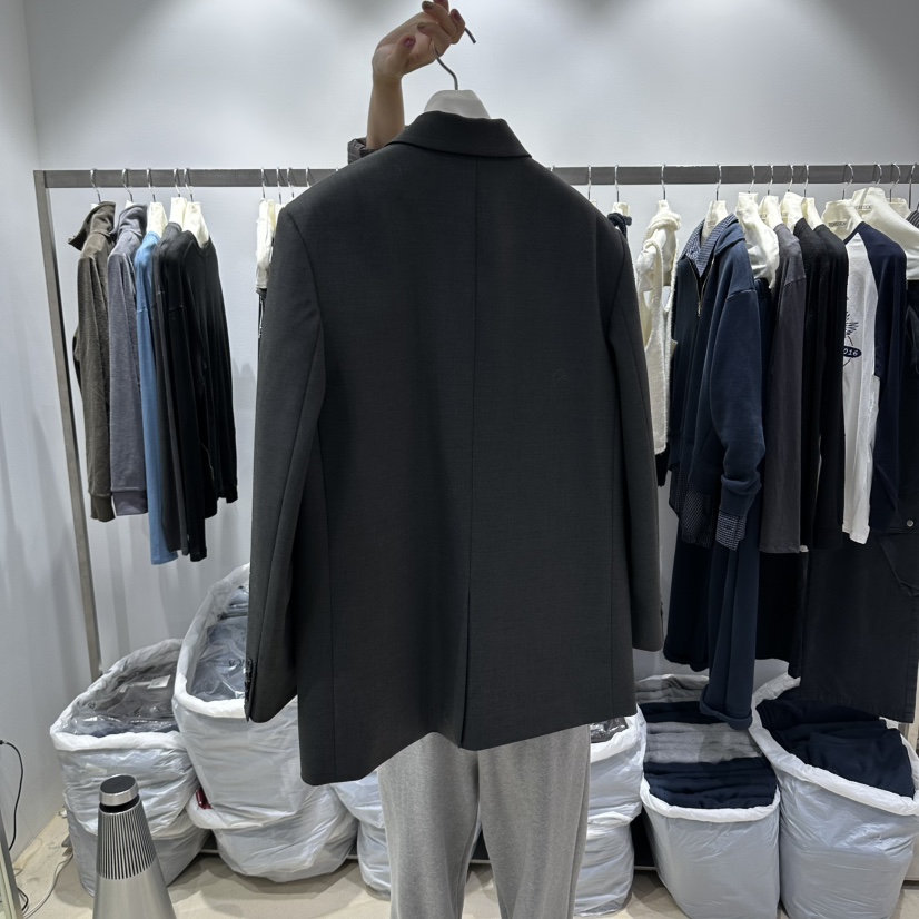 HELVETICA PLUS韓國直郵女裝新品時尚推薦熱賣人氣西裝西服HELVETICA西裝/西服