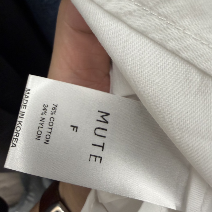 MUTE-P韓國代購女裝新款真品時尚休閑熱賣推薦襯衫蕾絲衫MUTE襯衫/蕾絲衫