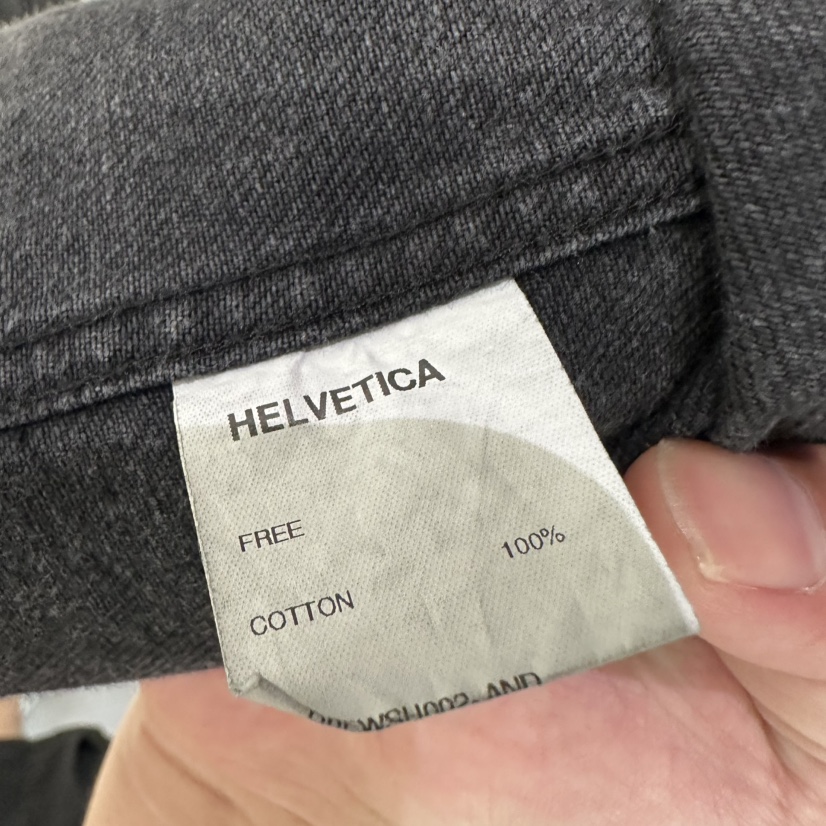 HELVETICA PLUS東大門實拍女士新品真品推薦熱賣襯衫蕾絲衫HELVETICA襯衫/蕾絲衫