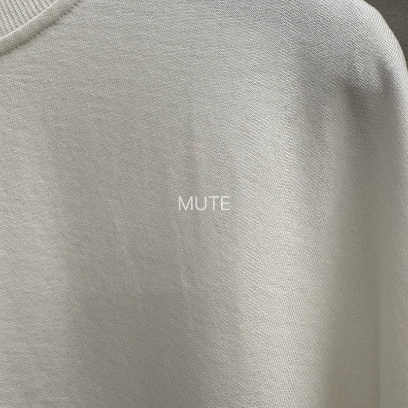 MUTE-P東大門直郵女裝新款真品推薦時尚熱賣人氣長袖T恤MUTE長袖T恤