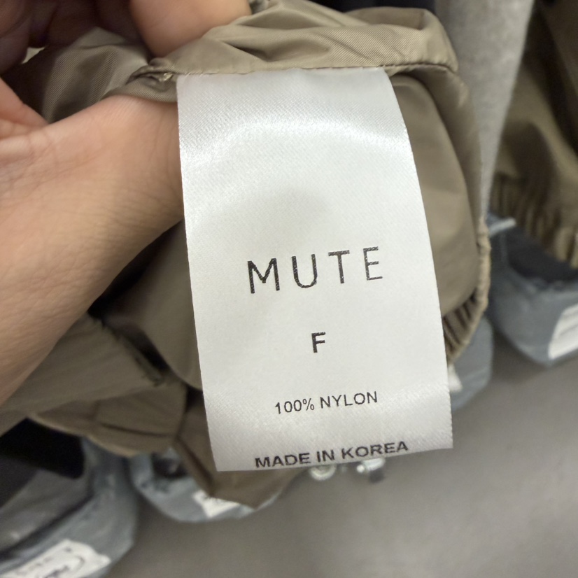 MUTE-P韓國直郵女裝新款推薦時尚真品休閑熱賣人氣夾克MUTE夾克
