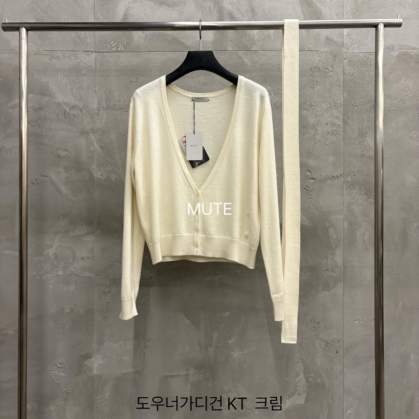 MUTE-P東大門直郵女裝新款時尚熱賣休閑開衫含圍巾羊毛開襟MUTE開衫