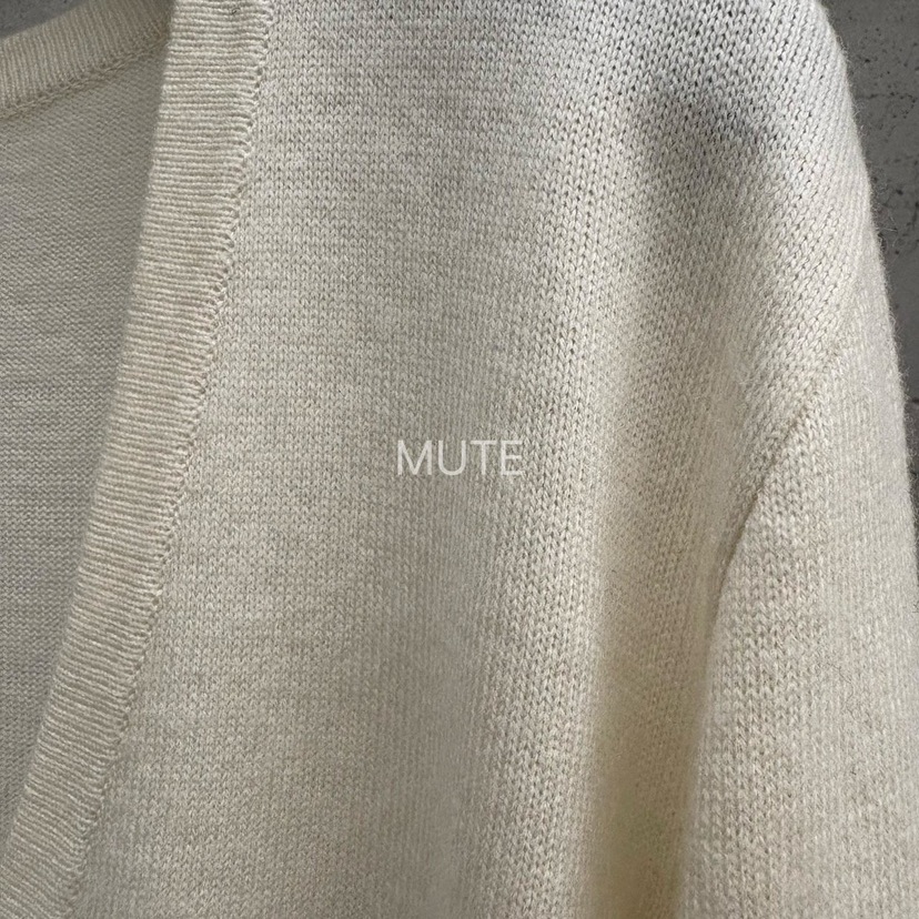 MUTE-P東大門直郵女裝新款時尚熱賣休閑開衫含圍巾羊毛開襟MUTE開衫