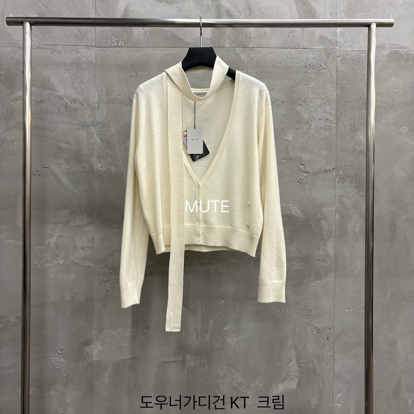 MUTE-P東大門直郵女裝新款時尚熱賣休閑開衫含圍巾羊毛開襟MUTE開衫圖色1