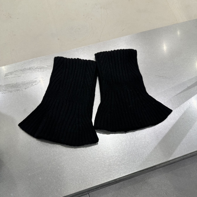 HELVETICA PLUS東大門直郵女士新品真品推薦人氣襪子腿套HELVETICA襪子圖色2黑色
