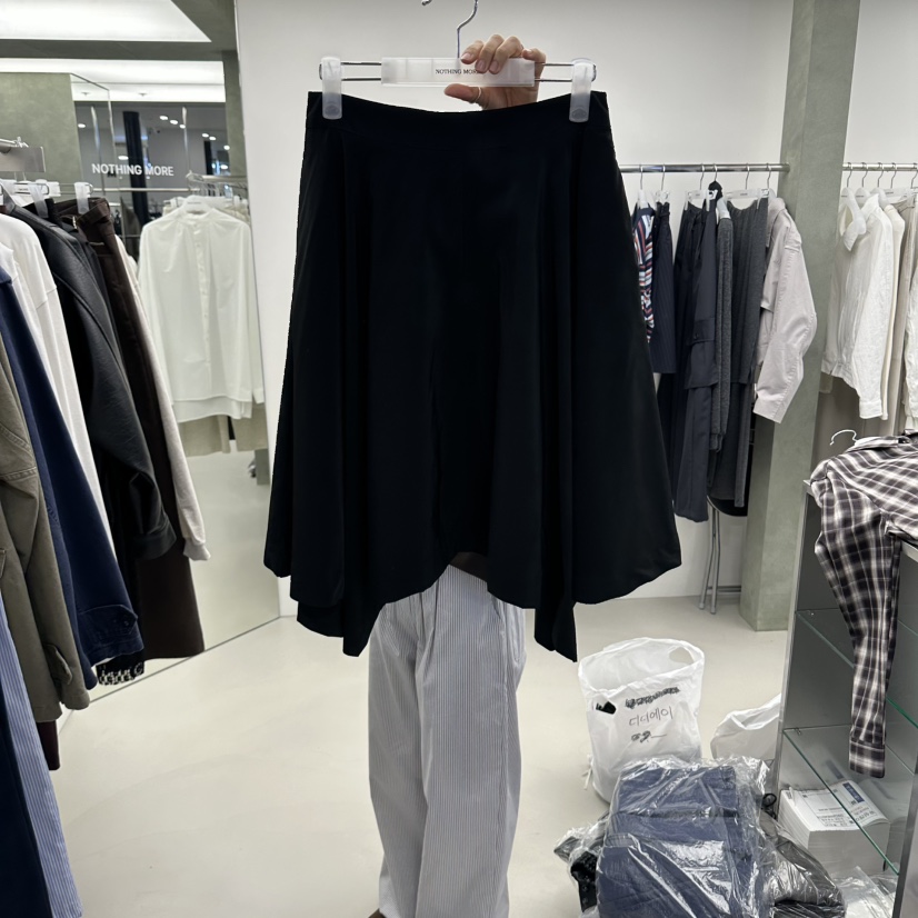 NOTHING MORE韓國代購女裝新品真品人氣熱賣半身裙中短裙NOTHING MORE半身裙/中短裙圖色2黑色