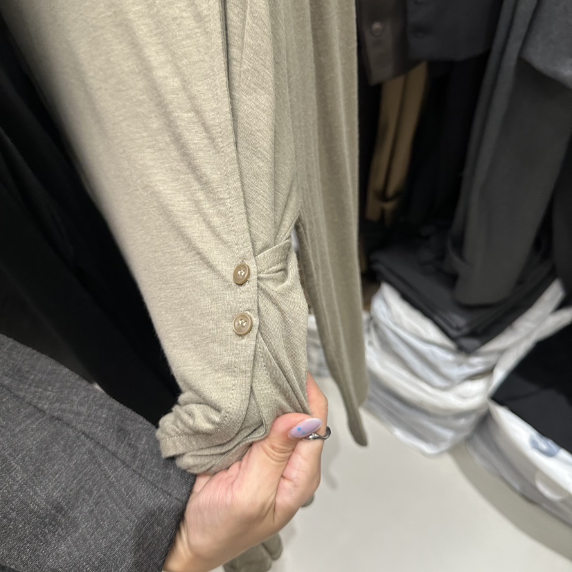 VIVEL韓國直郵女裝新品時尚真品熱賣推薦休閑人氣長袖T恤VIVEL長袖T恤