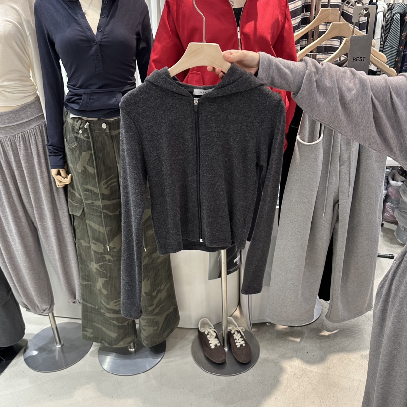 W.FATAL東大門直郵女士新款熱賣人氣衛衣連帽衫羊毛修身W.FATAL衛衣圖色4墨色