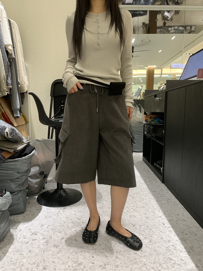 TAERI韓國直郵女裝新款休閑人氣時尚真品熱賣短褲燈芯絨工裝TAERI/CEDARWOOD短褲圖色2